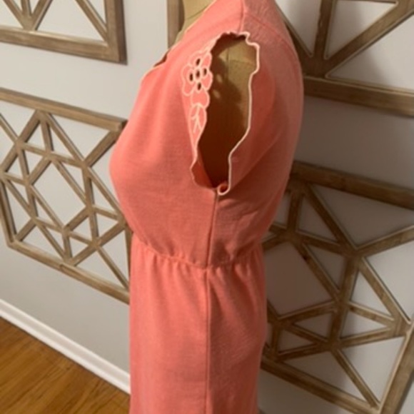 Vintage Peach Dress - Picture 2 of 3
